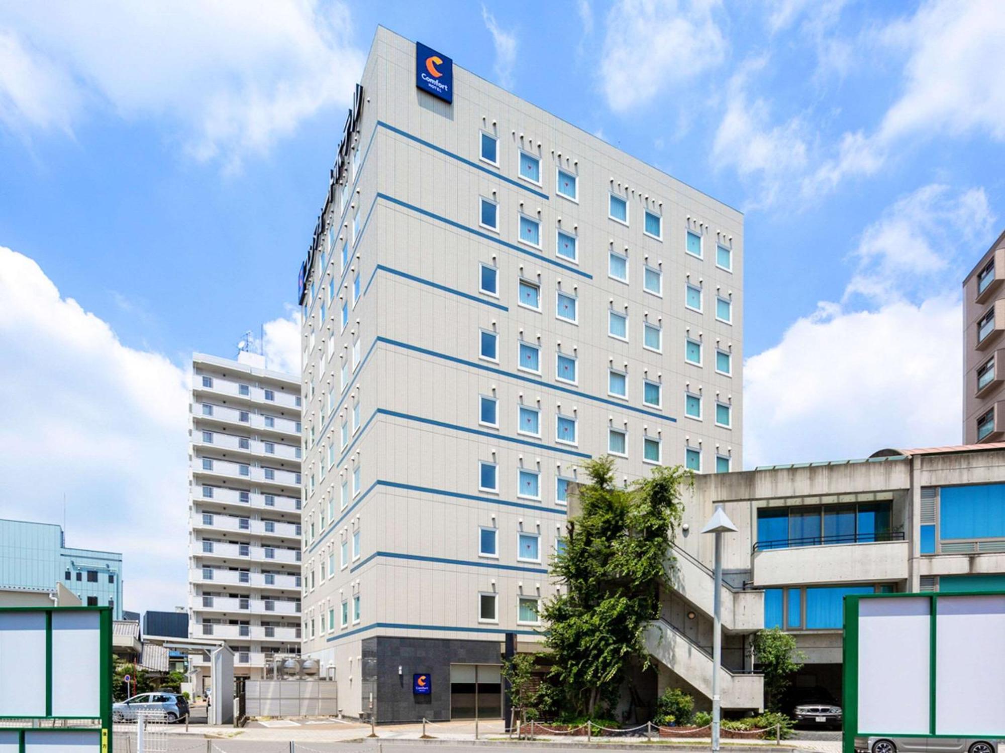 Comfort Hotel קאריה מראה חיצוני תמונה